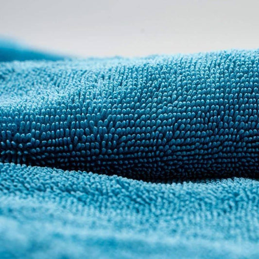 Liquid Elements - BLACK HOLE XL BLAU Premium Trockentuch 80x50cm 1300GSM Randlos_2